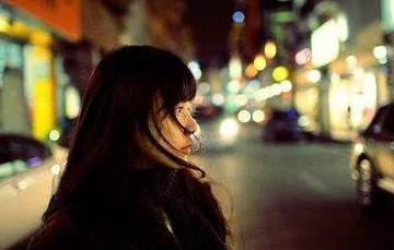 公交车检票员用B检票上车,网友热议:这样的行为是否影响了乘客的权益和出行体验? 公交车检票员用B检票上车,网友热议:这样的行为是否影响了乘客的权益和出行体验?