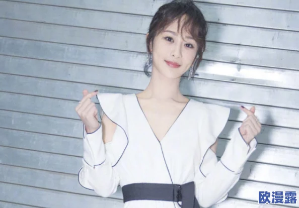 淑芬无力的把腿张开最强神医，网友纷纷表示这部剧情节设定太离谱，引发热议与讨论