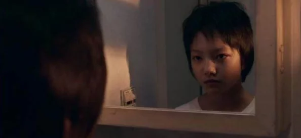 被陌生人公开羞耻，令人震惊的事件引发社会广泛关注，受害者勇敢发声呼吁保护隐私权利！