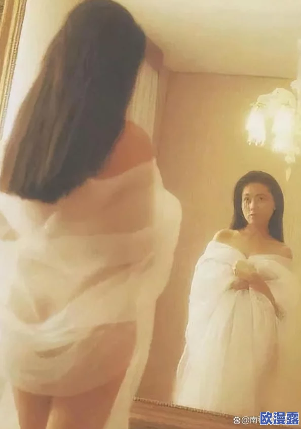 李丽珍三级全部电影观看：震惊！她的经典作品竟然隐藏着不为人知的秘密，观众反响热烈！