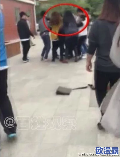 女同学打男生光屁屁的故事:校园内惊现罕见事件,引发师生热议与社会关注,背后真相令人震惊! 女同学打男生光屁屁的故事:校园内惊现罕见事件,引发师生热议与社会关注,背后真相令人震惊!