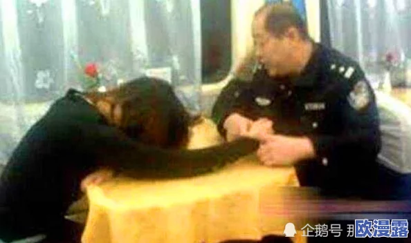 女同学打男生光屁屁的故事:校园内惊现罕见事件,引发师生热议与社会关注,背后真相令人震惊! 女同学打男生光屁屁的故事:校园内惊现罕见事件,引发师生热议与社会关注,背后真相令人震惊!