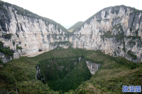 《九州天空城3D》深度攻略：解锁天坑四神兽副本，高效通关技巧与策略解析